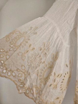 Blusa Zara bordada blanca Talla L