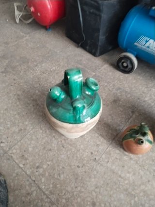 Colección de botijos de cerámica