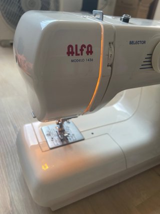 Máquina de coser Alfa 1436