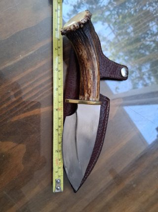 Cuchillo artesanal con funda de cuero