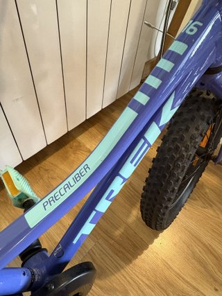 Bici Trek 16' Alumini Infantil
