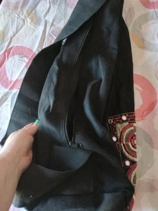 Mochila étnica negra con bordado