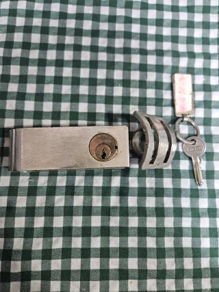 Candado seguridad persiana tijera + 2 llaves