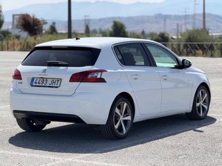 Peugeot 308 2016