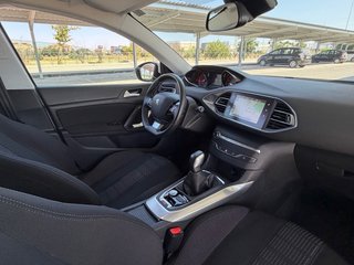 Peugeot 308 2016