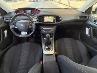 Peugeot 308 2016