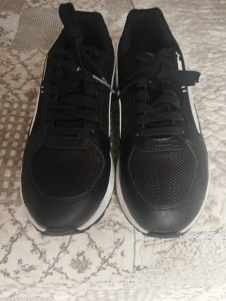 Zapatillas Puma niño negras y blancas