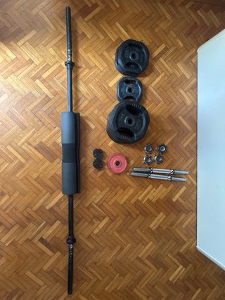 Kit de pesas, barra y mancuernas
