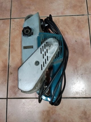 Lijadora de banda Virutex