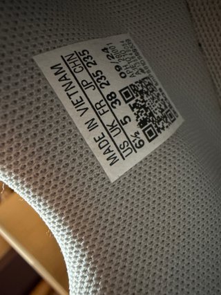 Zapatillas New Balance 550 y Adidas