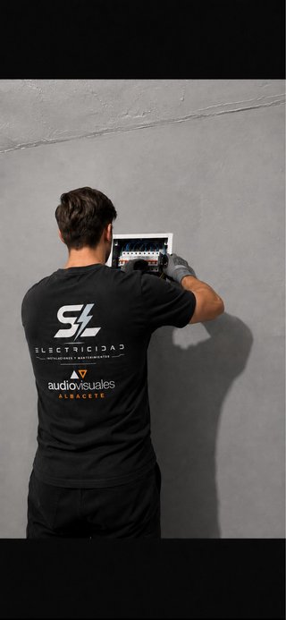TRABAJOS DE ELECTRICIDAD,AUDIOVISUALES EN GENERAL