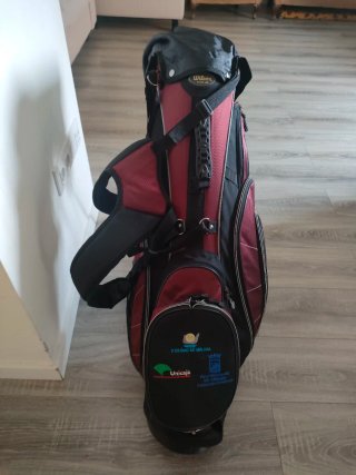 Bolsa de golf Wilson negra y roja
