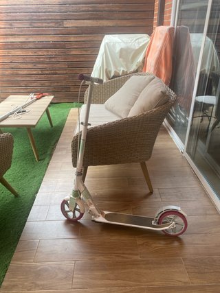 Patinete infantil blanco y rosa