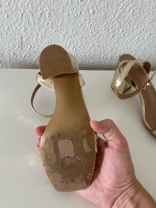 Tacones Green Coast Dorados