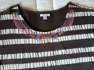 Vestido de punto de algodón con bordado