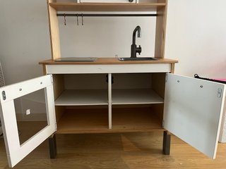Cocinita de madera Ikea