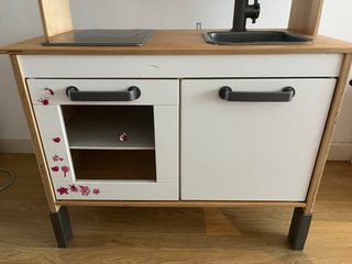 Cocinita de madera Ikea