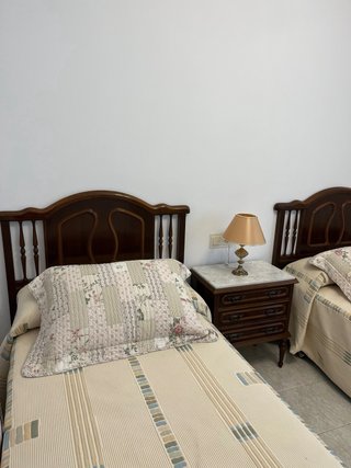 Dos cabeceros cama 90 y mesilla noche