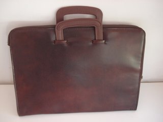 Cartera portadocumentos de piel marrón