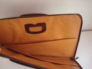 Cartera portadocumentos de piel marrón
