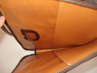 Cartera portadocumentos de piel marrón