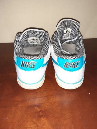 Zapatillas Nike Blancas y Azules