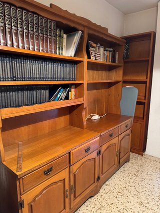Librería Estantería Madera de buena calidad.