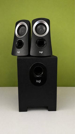 Altavoces Logitech Negros