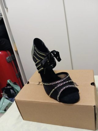 Zapatos de baile latino nuevos sin usar