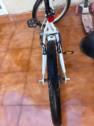 Bicicleta infantil BTWIN blanca