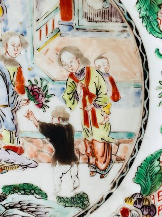 Plato de porcelana china antiguo