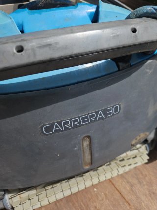 Robot Limpieza Piscina CARRERA 30