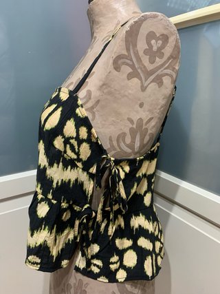 Top con estampado étnico