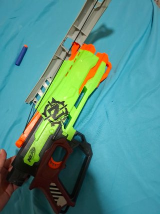 Arco e frecce Nerf con design accattivante