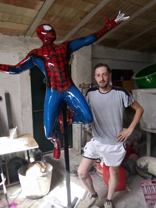 Figura Spiderman Fibra de Vidrio