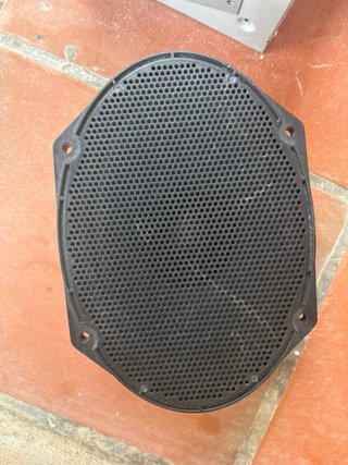 Radio original Kia + 2 altavoces originales FoMoCo