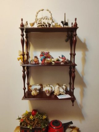 Estantería de pared madera y plástico