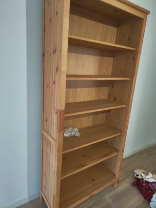 Librería madera Hemnes IKEA