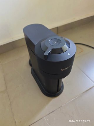Cafetera Nespresso Vertuo Negra