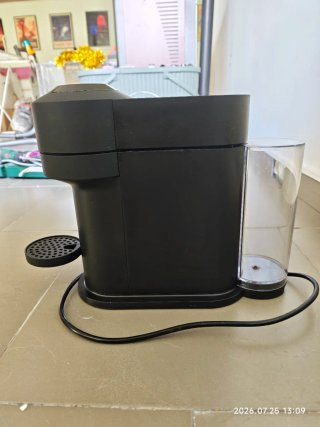 Cafetera Nespresso Vertuo Negra