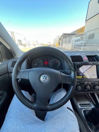 Volkswagen Golf 2004