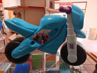 Moto correpasillos azul Frozen