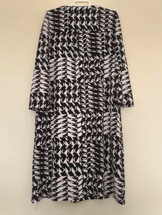 Vestido estampado blanco y negro