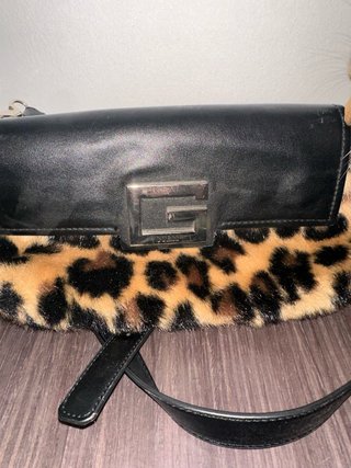 Bolso Guess Leopardo Negro y Multicolor