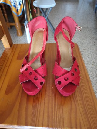 Zapatos de vestir rojos