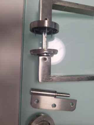 Manivelas de puerta de metal