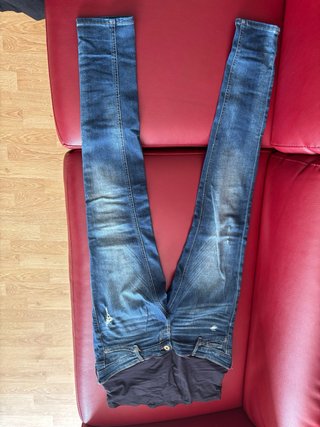 Pantalones premamá  1 pantalón 5€ 4 pantalones 18€
