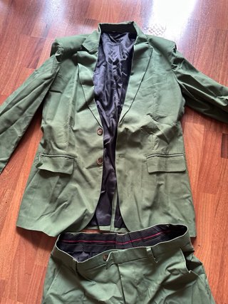 Traje de lino verde
