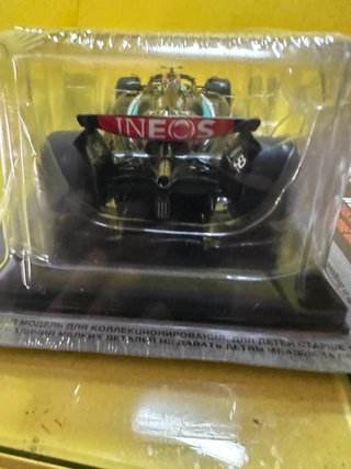 Mercedes AMG F1 W15 1:24 Lewis Hamilton
