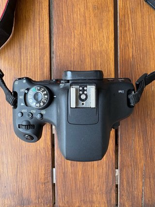 Canon EOS 750D + 50mm 1.8 + Accesorios